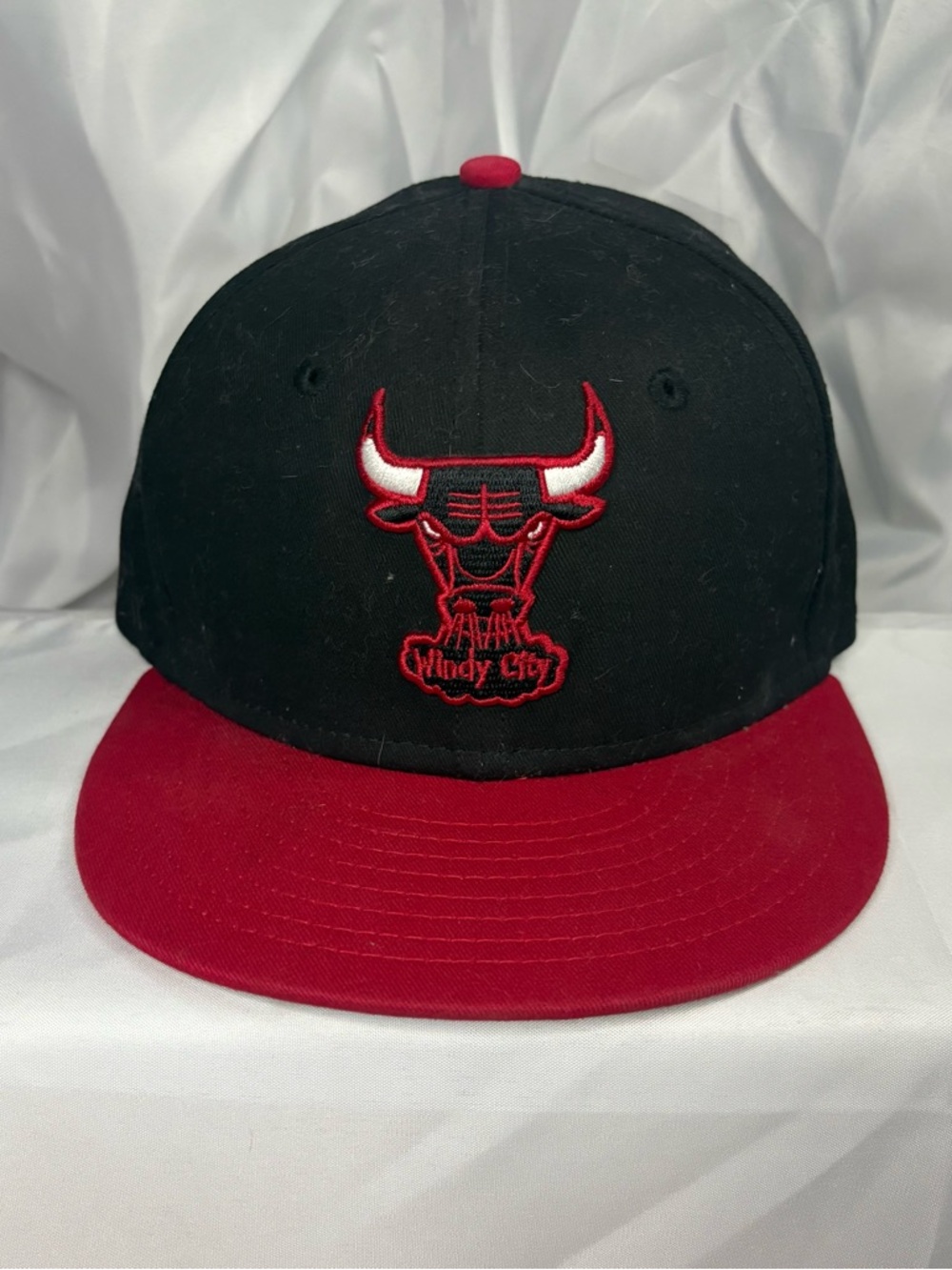 Youth Chicago Bulls New Era 9Fifty Snapback Hat Cap NBA Black Red